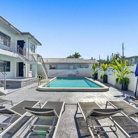 Waves On Desoto Rental Unit With Pool ハリウッド エクステリア 写真