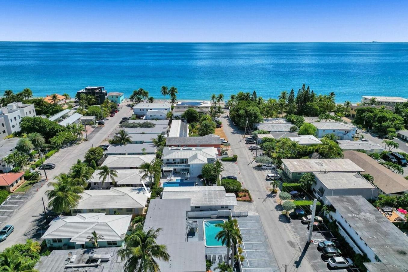 Waves On Desoto Rental Unit With Pool ハリウッド エクステリア 写真