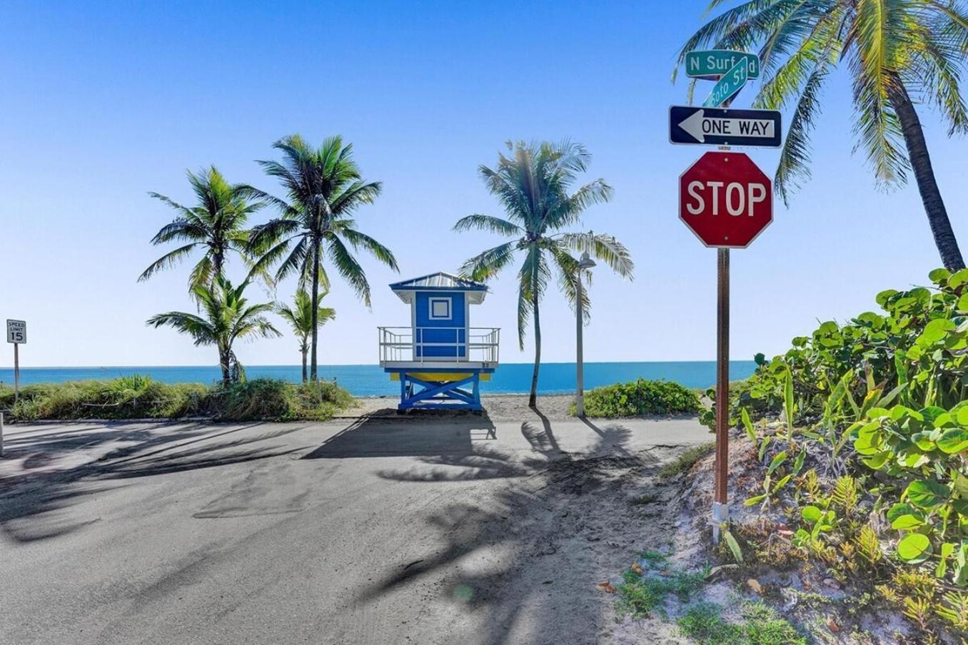 Waves On Desoto Rental Unit With Pool ハリウッド エクステリア 写真