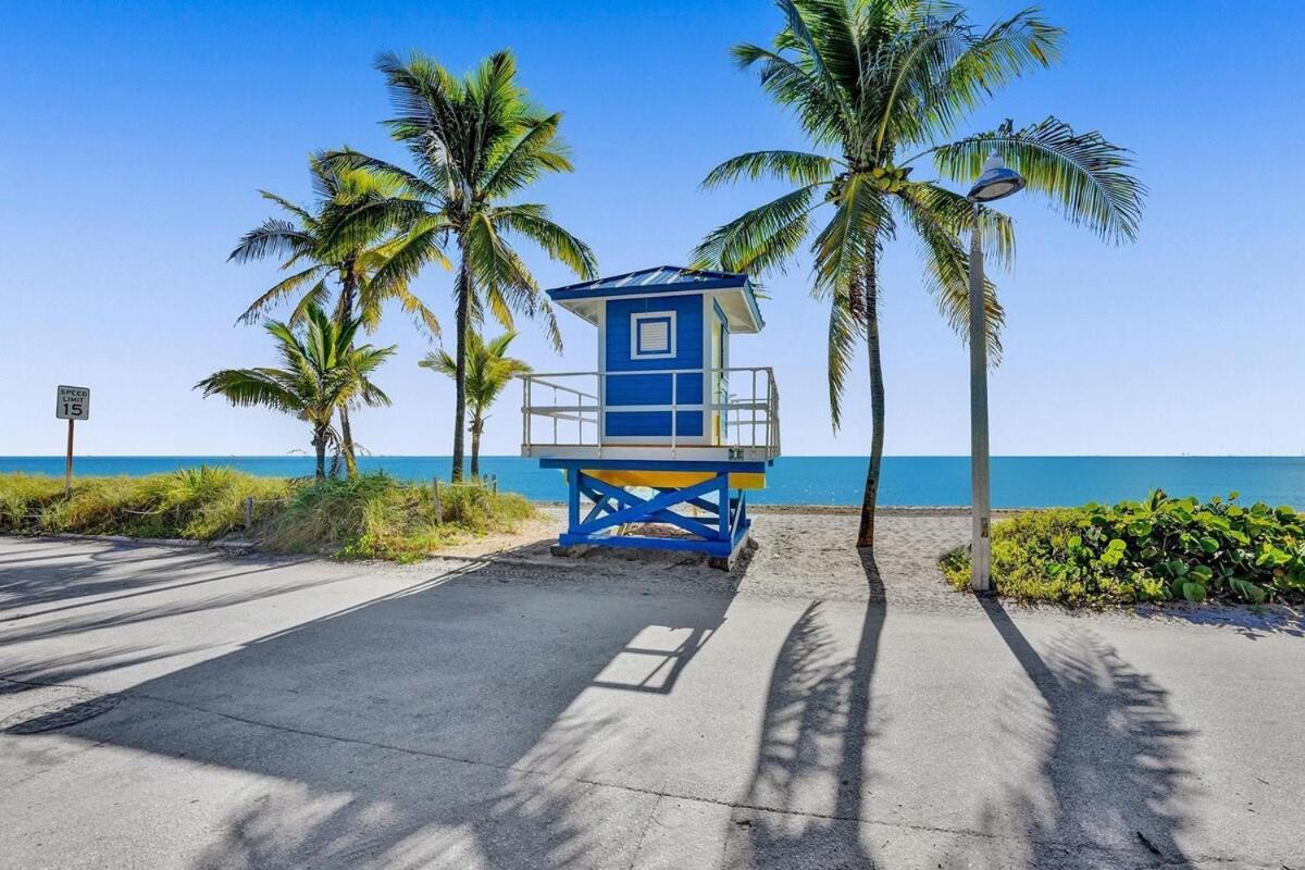 Waves On Desoto Rental Unit With Pool ハリウッド エクステリア 写真